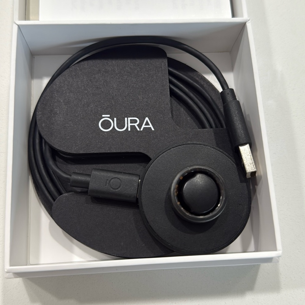Oura Elegant Stealth Black Ring with Packaging - Used
